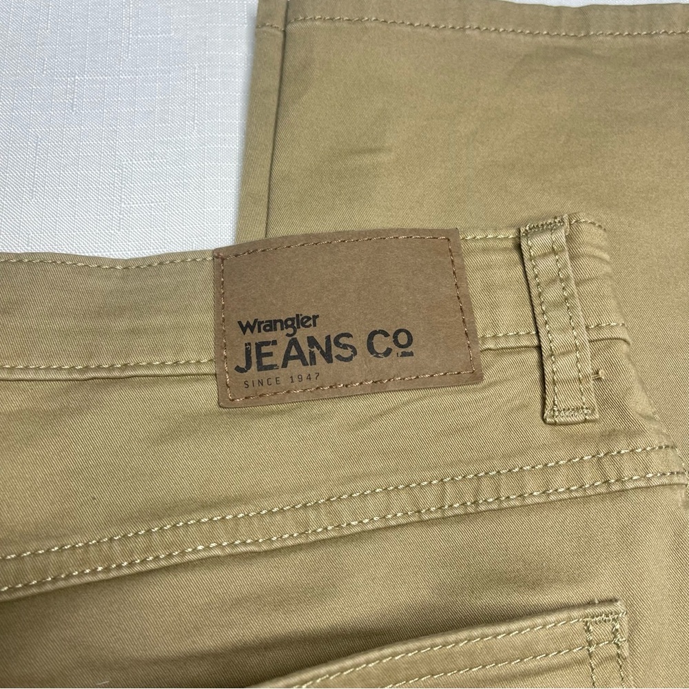 Wrangler Flex Straight Fit Khacki Pants (30x30) - Picture 12 of 12